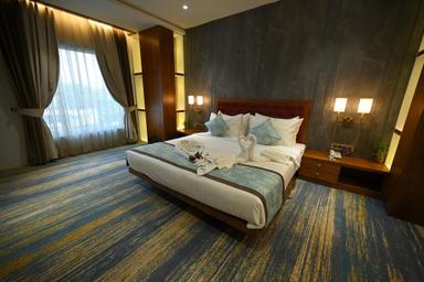 hotel room main image