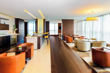 hotel room main image