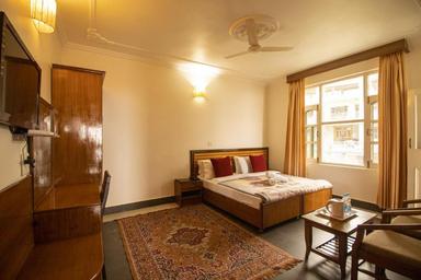 hotel room main image