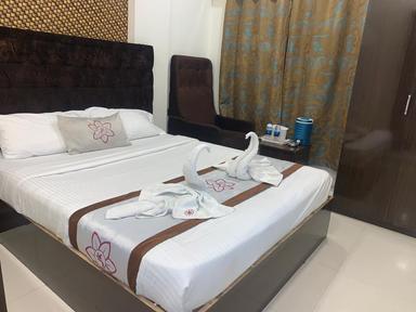 hotel room main image