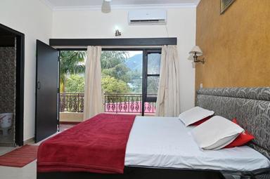 hotel room main image