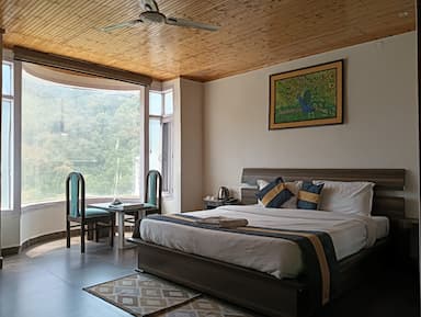 hotel room main image