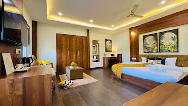 hotel room main image
