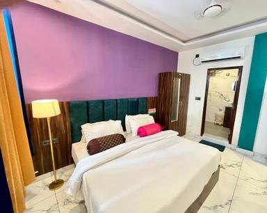 hotel room main image