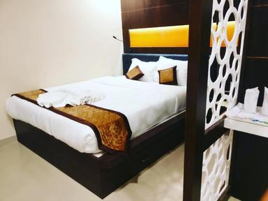 hotel room main image
