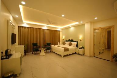 hotel room main image