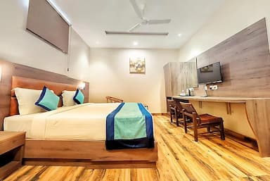 hotel room main image