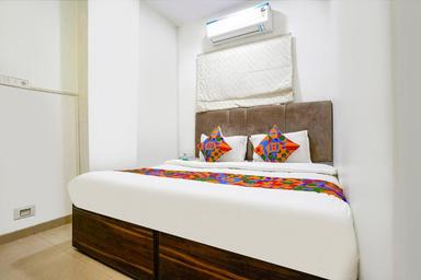 hotel room main image