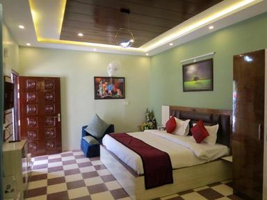 hotel room main image