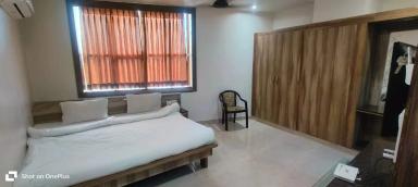 hotel room main image