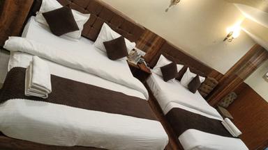 hotel room main image