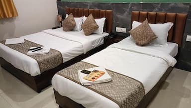 hotel room main image