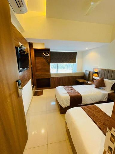 hotel room main image