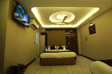 hotel room main image
