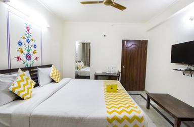 hotel room main image