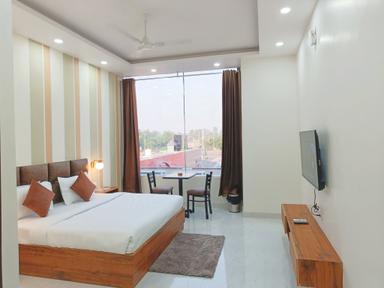 hotel room main image