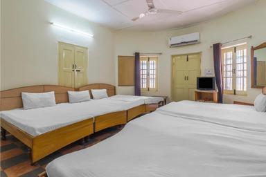 hotel room main image