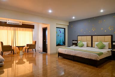 hotel room main image