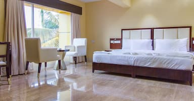 hotel room main image