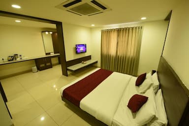 hotel room main image