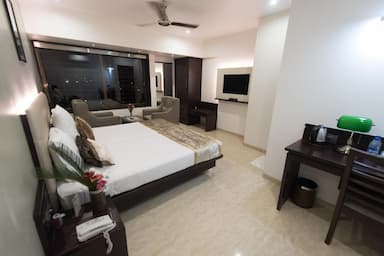 hotel room main image