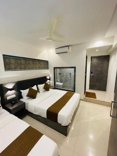 hotel room main image