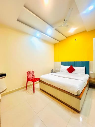hotel room main image