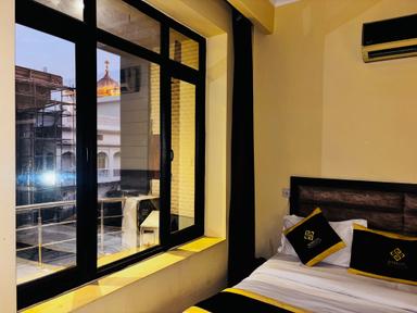 hotel room main image