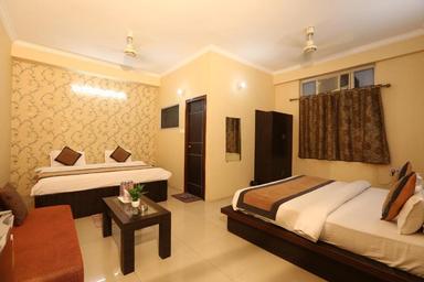 hotel room main image
