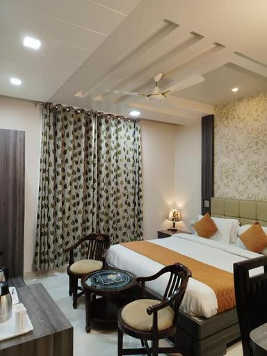 hotel room main image