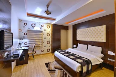 hotel room main image