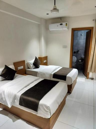hotel room main image