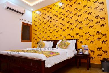 hotel room main image
