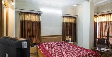 hotel room main image