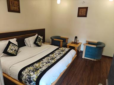 hotel room main image