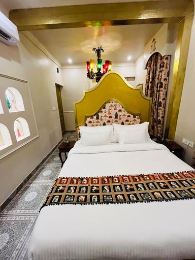 hotel room main image
