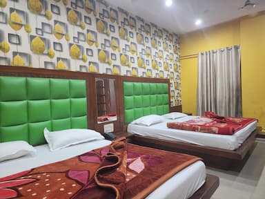 hotel room main image