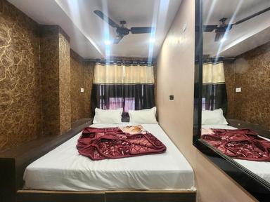 hotel room main image