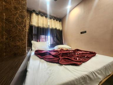 hotel room main image