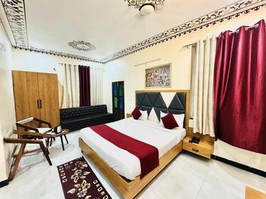 hotel room main image