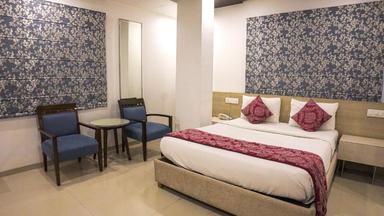 hotel room main image