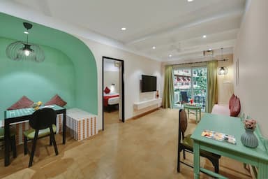 hotel room main image