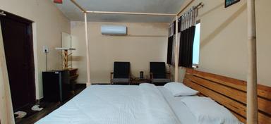hotel room main image