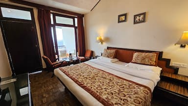hotel room main image