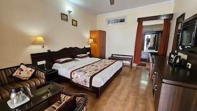 hotel room main image