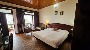 hotel room main image