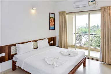 hotel room main image