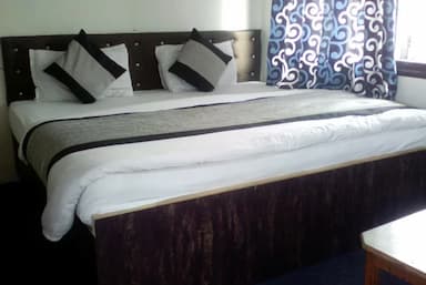 hotel room main image