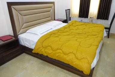 hotel room main image