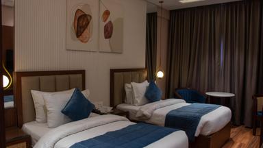 hotel room main image